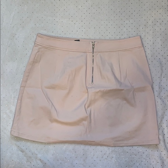 Forever 21 Mini Skirt - Picture 2 of 2